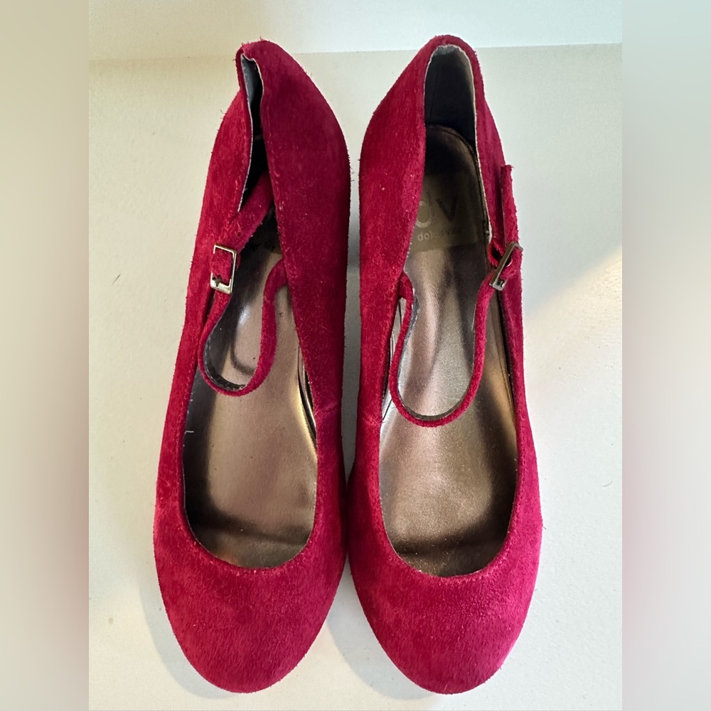 Elegant Red Suede Youth Shoes